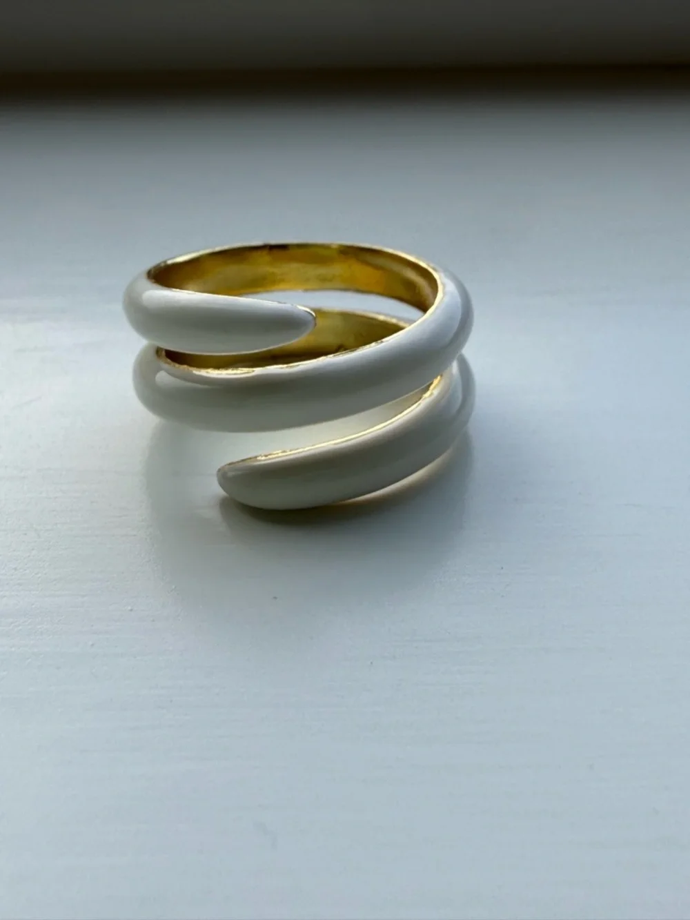 Minimalist White Enamel Spiral / Snake Triple-Band Ring - Size 6.5